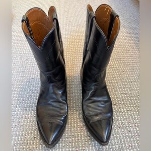 Men’s cowboy boots! 🤠